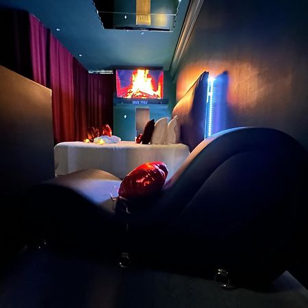 Mieuxqualhotel Jacuzzi Privatif Velvet Desire Бордо Екстериор снимка